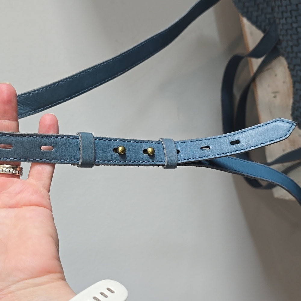 Madewell The Medium Transport Tote: Woven Leather Edition In Blue - Picture 9 of 12